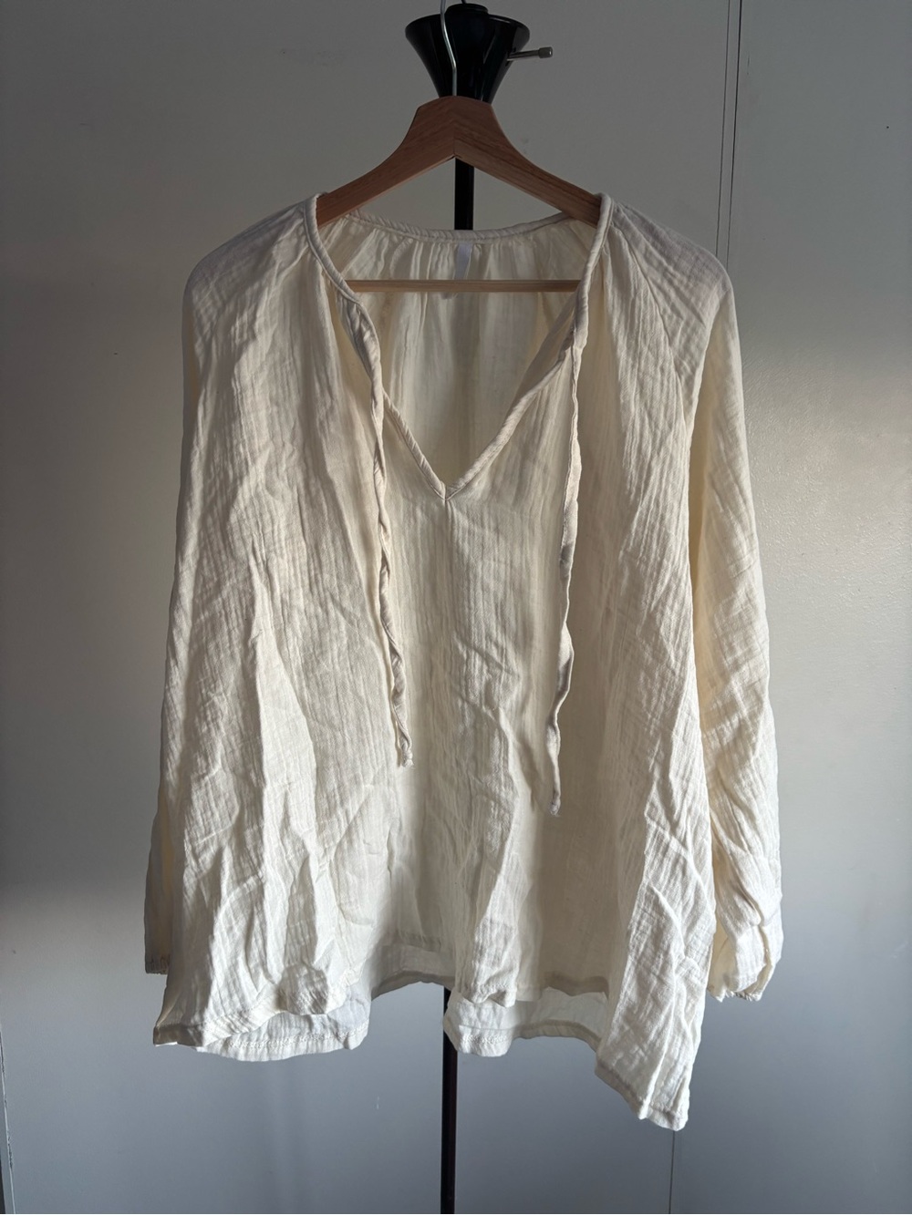 Relaxed V-Neck Tie-Front Tunic in Cream
